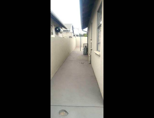 3 BEDROOM HOUSE FOR SALE IN LENASIA SOUTH